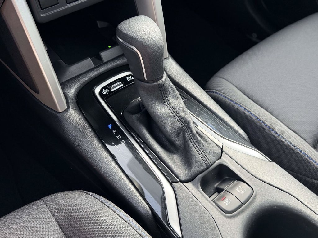 Certified 2025 Toyota Corolla Cross AWD Hybrid w/ Moonroof Package image 6