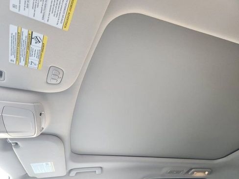 Used 2024 Ford Expedition Limited image 25