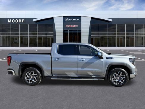 New 2026 GMC Sierra 1500 SLT image 2