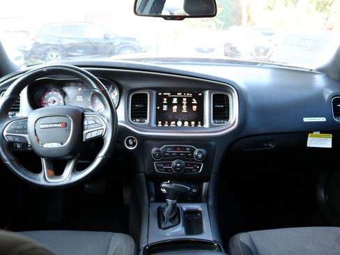 Used 2020 Dodge Charger SXT w/ Blacktop Package image 33