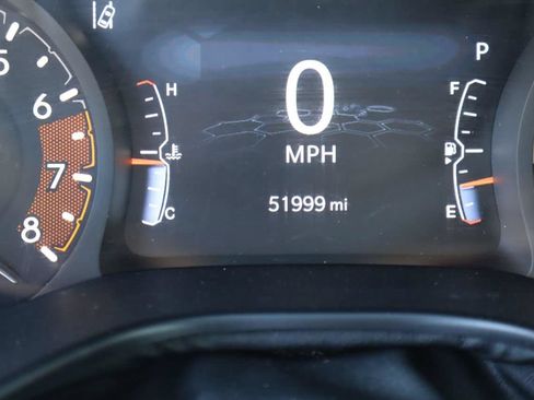 Used 2024 Jeep Compass Latitude AWD/4WD image 9
