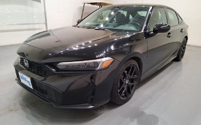 Used 2025 Honda Civic Sport image 3