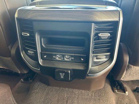 Used 2025 RAM 1500 Laramie AWD/4WD image 34