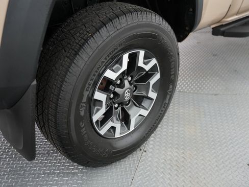 Used 2020 Toyota Tacoma TRD Off-Road image 55