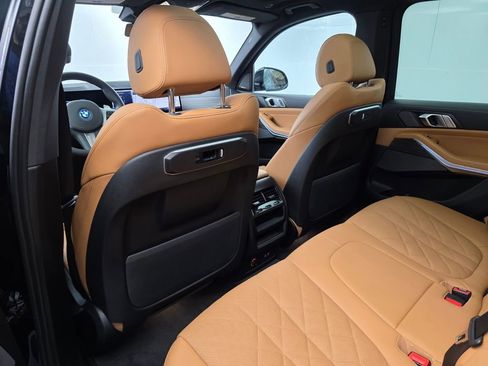 Used 2025 BMW X5 xDrive50e w/ M Sport Package image 15