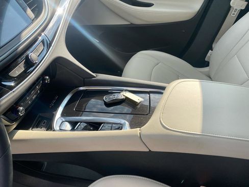Used 2024 Buick Enclave Essence w/ Sport Touring Edition FWD image 23
