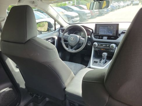 Used 2022 Toyota RAV4 XLE image 13
