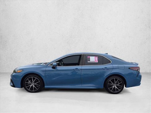 Used 2023 Toyota Camry SE FWD image 9