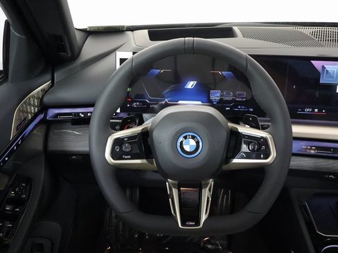 New 2027 BMW 550e xDrive AWD/4WD image 3