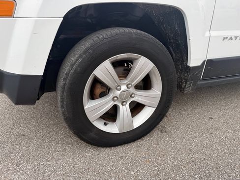 Used 2014 Jeep Patriot Latitude w/ All Weather Capability Group AWD/4WD image 14