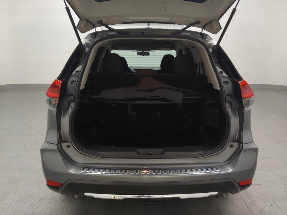 Used 2018 Nissan Rogue S FWD image 29