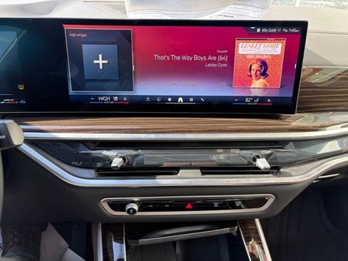 Used 2025 BMW X5 xDrive40i w/ Parking Assistance Package image 14