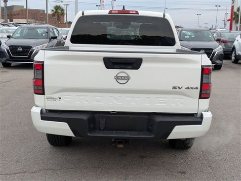 Used 2023 Nissan Frontier SV w/ Tow Package image 4