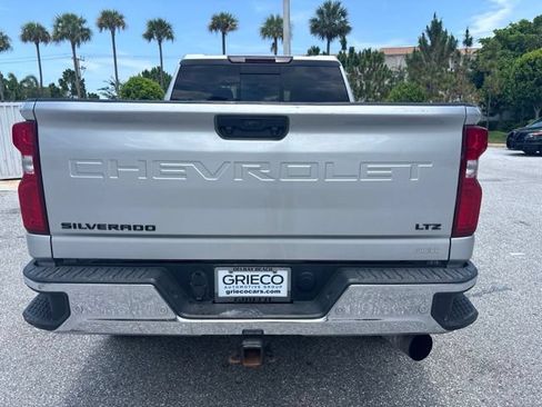 Used 2022 Chevrolet Silverado 2500 LTZ w/ LTZ Plus Package AWD/4WD image 3