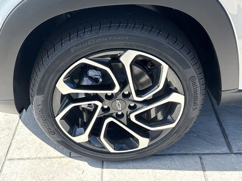 New 2026 Chevrolet Trax RS w/ Driver Confidence Package FWD image 9