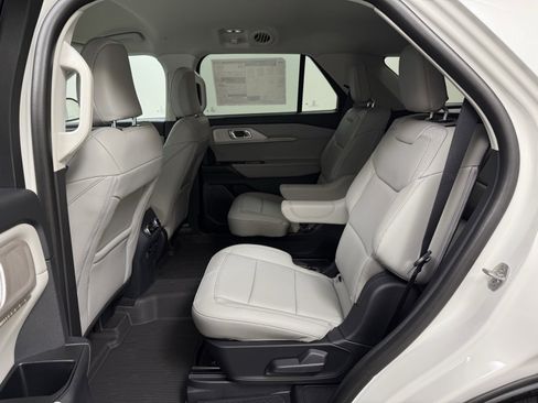 New 2025 Ford Explorer Active w/ Active Comfort Package image 19