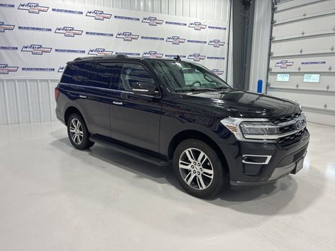 Used 2024 Ford Expedition Limited image 9