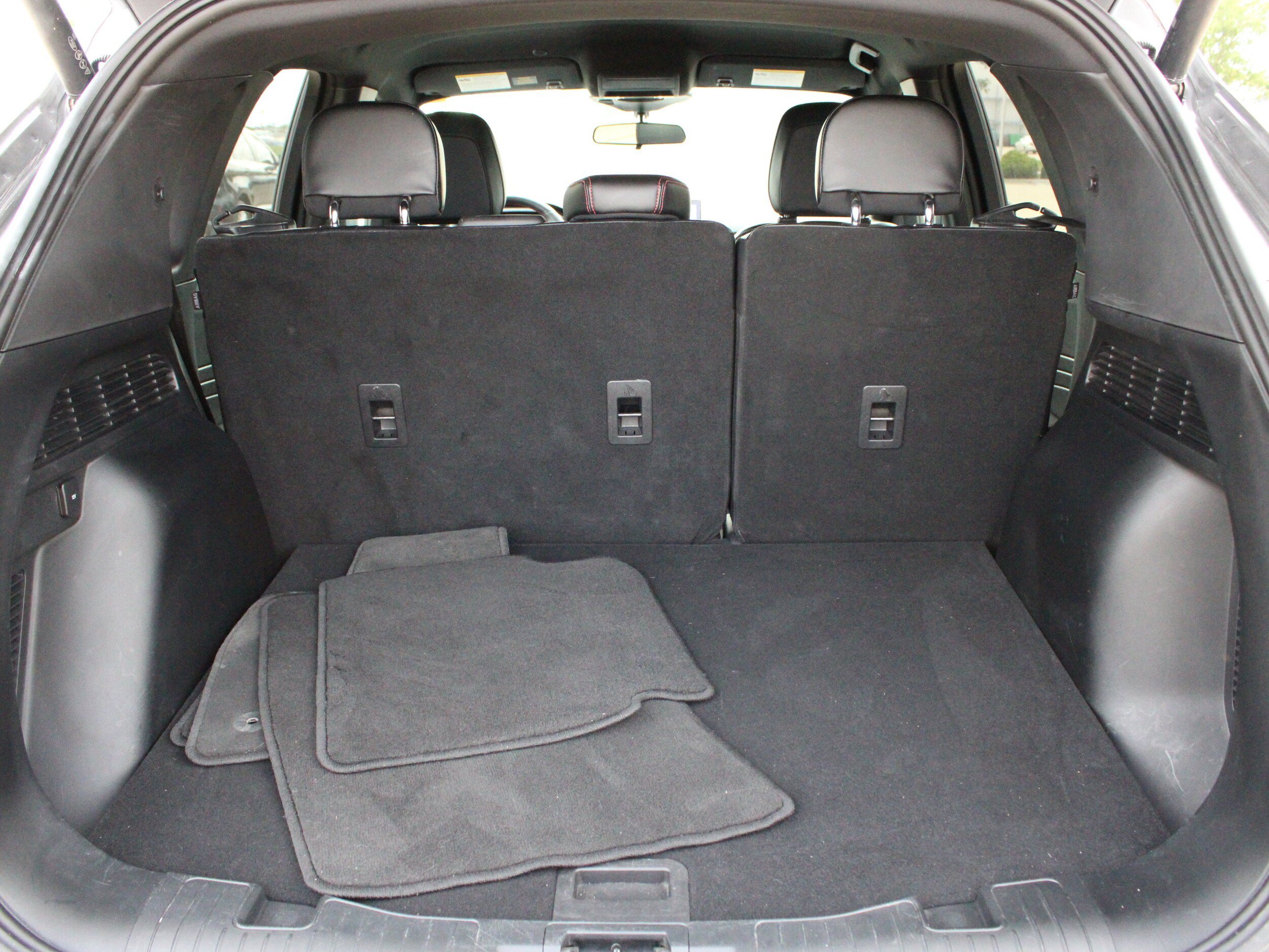 Used 2024 Ford Escape ST-Line w/ Tech Pack #1 AWD/4WD image 17