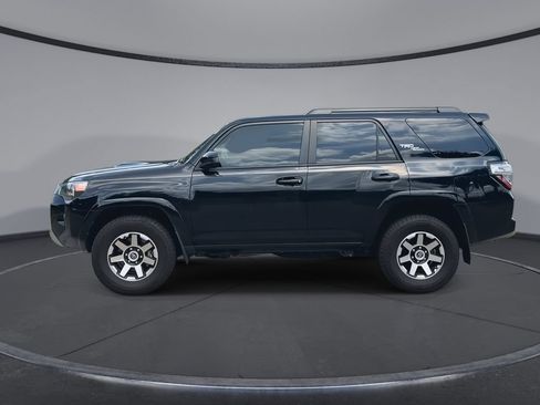 Used 2024 Toyota 4Runner TRD Off-Road AWD/4WD image 5