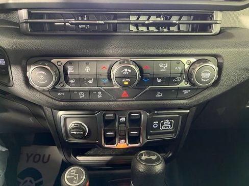 Used 2026 Jeep Wrangler Unlimited Sport AWD/4WD image 34