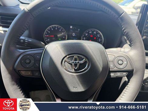 Certified 2022 Toyota RAV4 XLE w/ Convenience Package AWD/4WD image 16