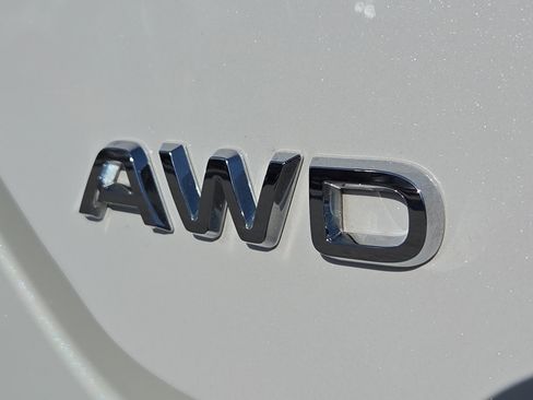 Used 2024 Honda Pilot EX-L image 9