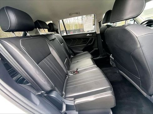 Used 2024 Volkswagen Tiguan SE image 22
