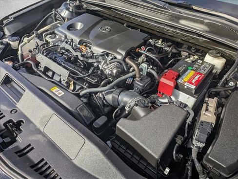 Used 2021 Toyota Camry XSE image 19