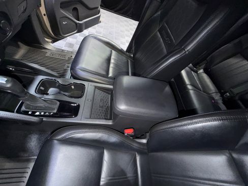 Used 2022 Nissan Frontier PRO-4X w/ Pro-4X Premium Package AWD/4WD image 15