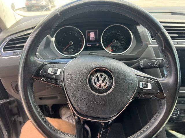 Used 2019 Volkswagen Tiguan SE w/ 3rd Row Seat Package AWD/4WD image 8