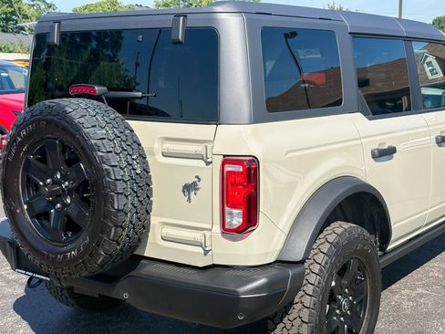 Used 2025 Ford Bronco Big Bend w/ Black Diamond Package AWD/4WD image 17