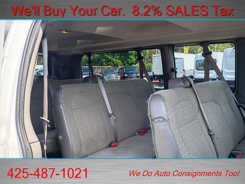 Used 2017 Chevrolet Express 3500 LT w/ LT Preferred Equipment Group RWD image 25