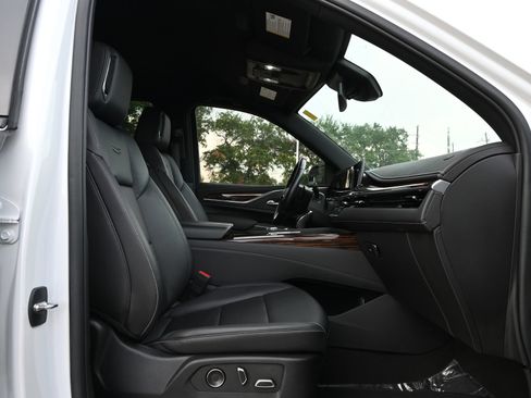 Used 2023 Cadillac Escalade Luxury w/ LPO, Floor Liner Package RWD image 24