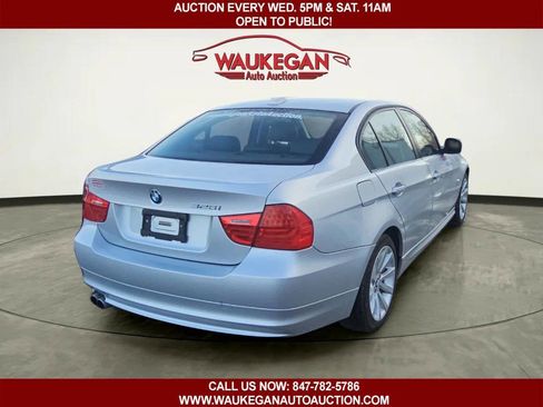 Used 2011 BMW 328i xDrive Sedan image 4