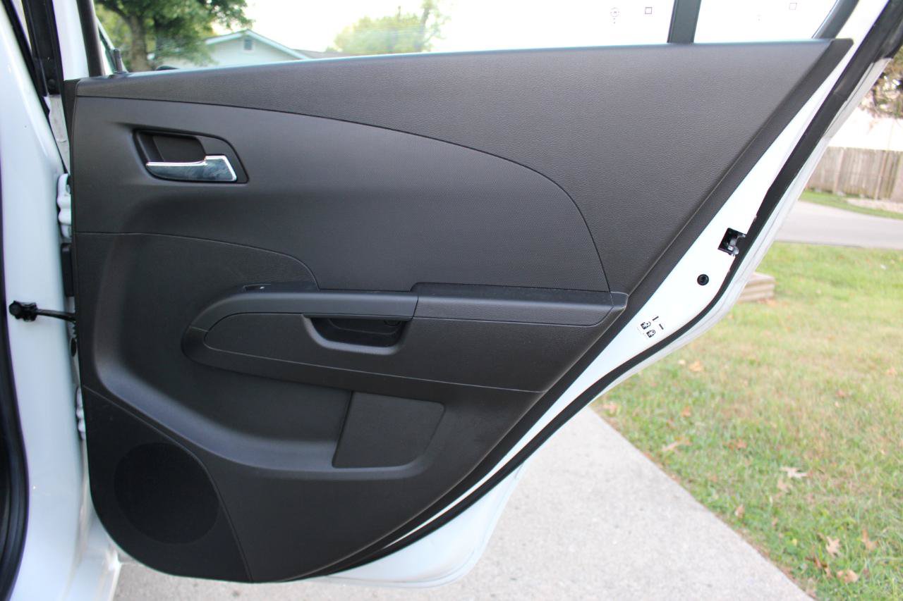 Used 2018 Chevrolet Sonic LT FWD image 32
