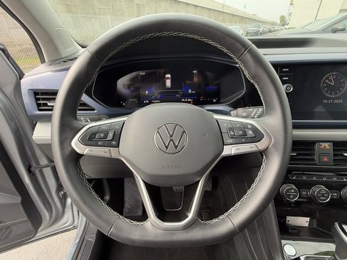 Used 2024 Volkswagen Taos SE image 14