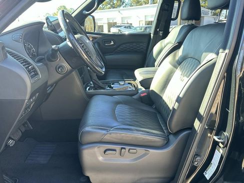 Used 2024 INFINITI QX80 Sensory image 9