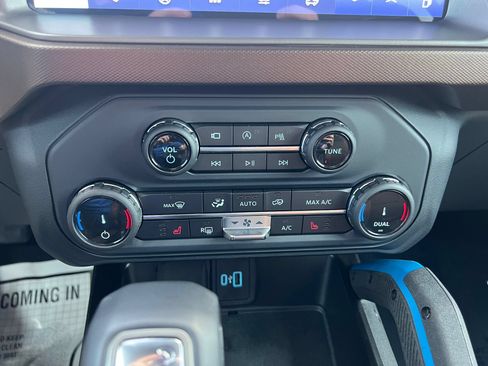 Used 2022 Ford Bronco Outer Banks AWD/4WD image 22