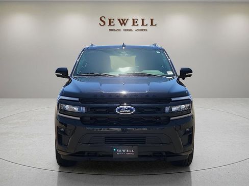 Used 2024 Ford Expedition Max Limited AWD/4WD image 8