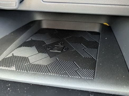 New 2025 Nissan Versa SR w/ Trunk Package image 26