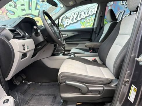 Used 2017 Honda Ridgeline RT image 13