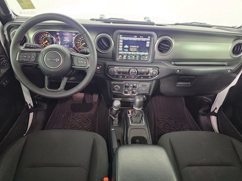 Used 2023 Jeep Gladiator Sport AWD/4WD image 34