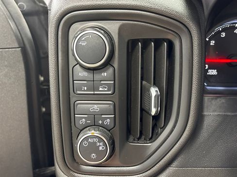 Used 2021 Chevrolet Silverado 1500 Custom AWD/4WD image 17