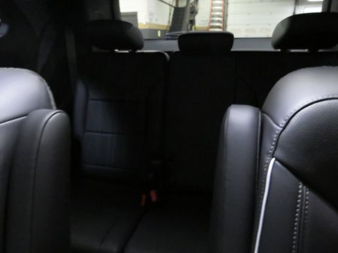 New 2026 Buick Enclave Avenir image 9