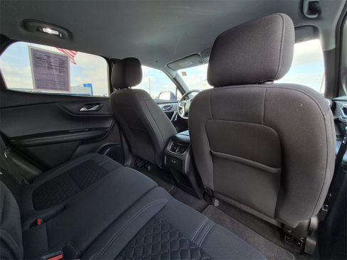 Used 2022 Chevrolet Blazer LT image 13