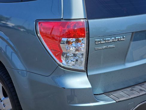 Used 2010 Subaru Forester 2.5X Premium image 11