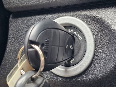 Used 2019 RAM 1500 Classic Warlock AWD/4WD image 32