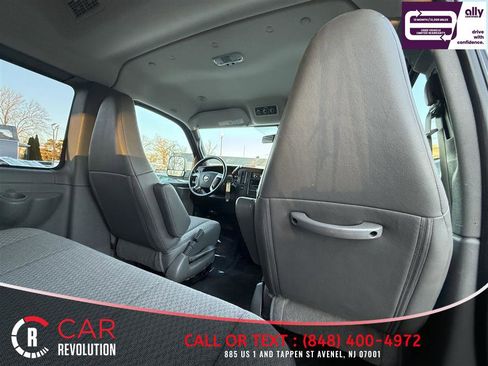 Used 2017 Chevrolet Express 3500 LT w/ LT Preferred Equipment Group image 10