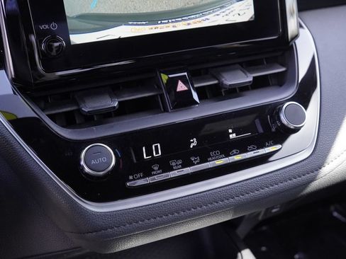 Used 2024 Toyota Corolla SE FWD image 15