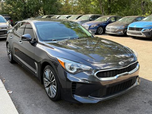 Used 2019 Kia Stinger RWD image 4